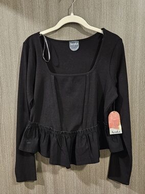 ARULA Black Long-Sleeve Ruffle Hem Square Neck Top